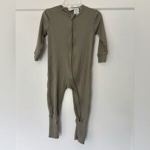 Jamie Kay Olive Green Ribbed Zip Romper Size 2T